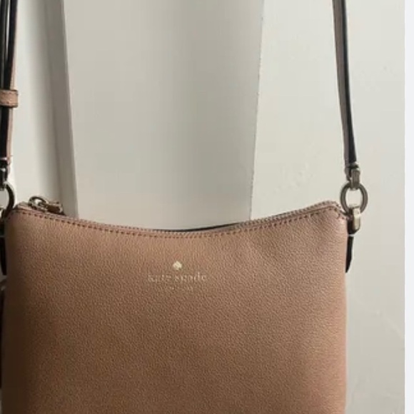 kate spade Handbags - Kate spade crossbody.